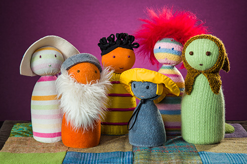 Puppets with woollen bodies and other tactile features